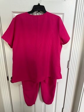 Cherokee Women's Scrub Set- Size Large